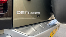 Land Rover Defender 2.0 D200 SE 110 5dr Auto Diesel Estate